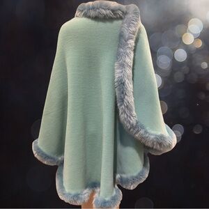 Linda Lundstrom Sea Blue / Green Cape with Faux Fur OS